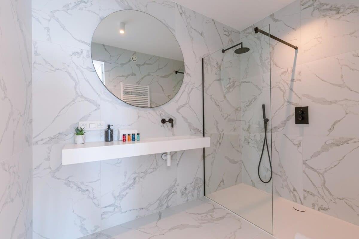 Huswell - Stunning With Breathtaking Views Appartement