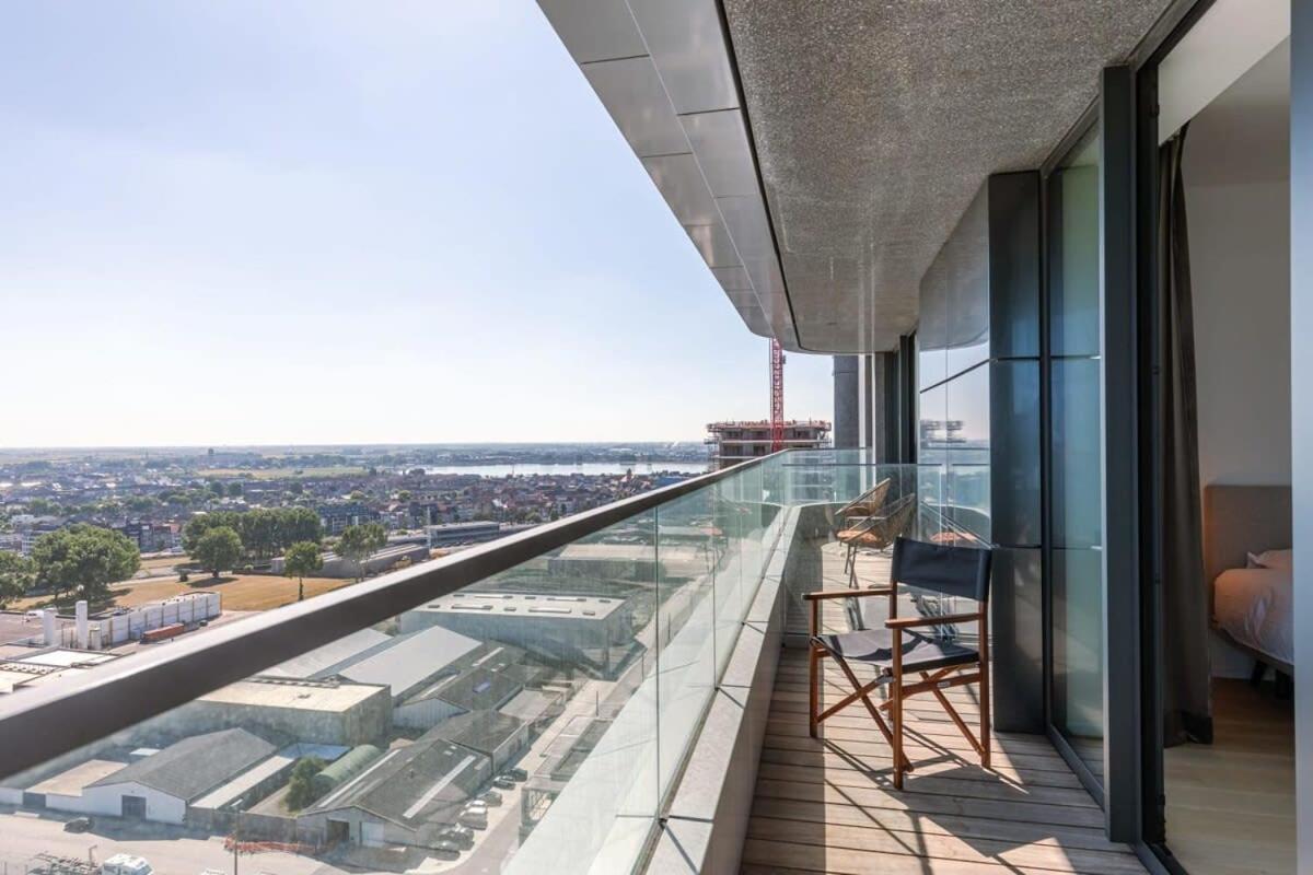 Huswell - Stunning With Breathtaking Views